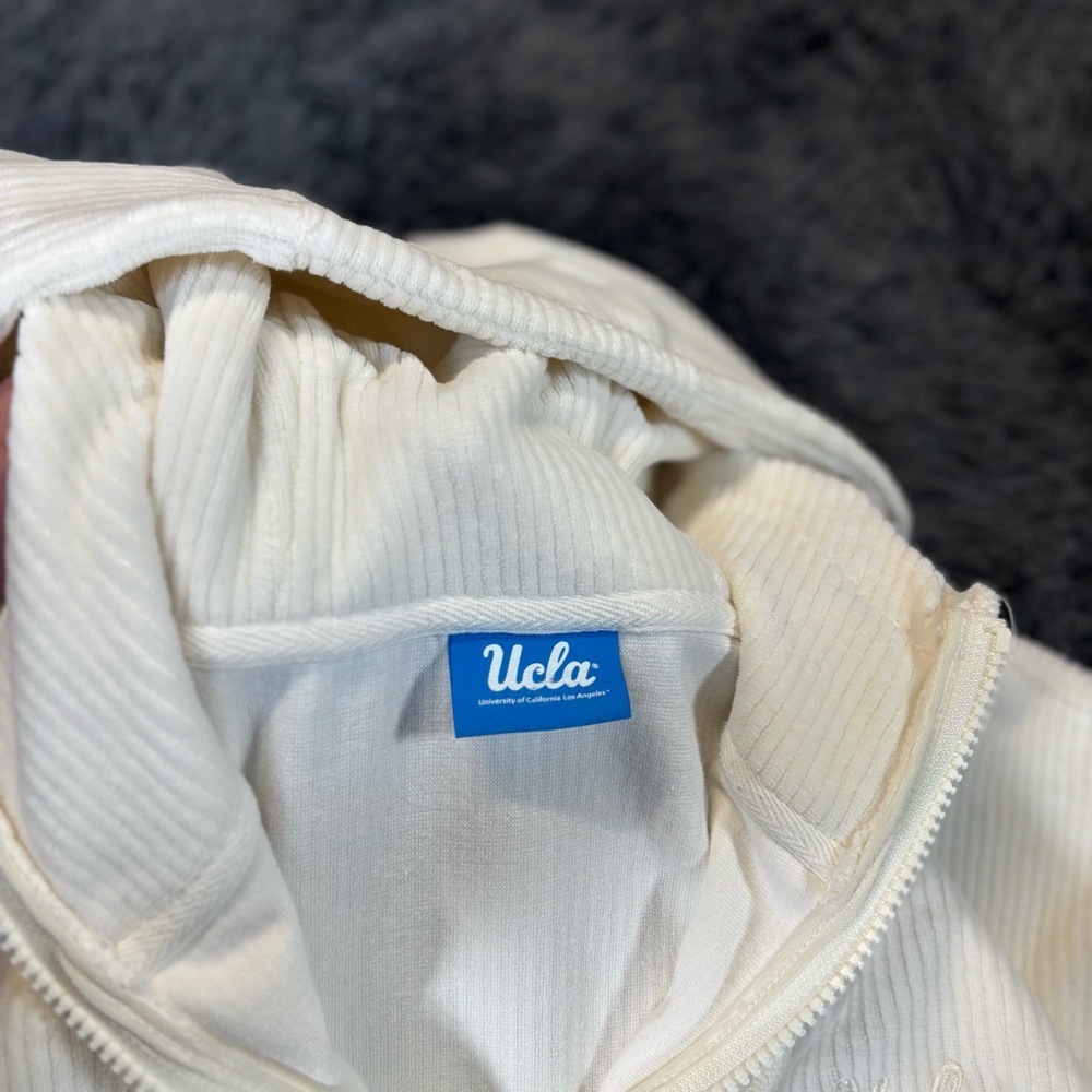 Women’s UCLA‎ Cream Zip-Up Cropped Hoodie Sweatshirt Size M/L - Picture 4 of 6